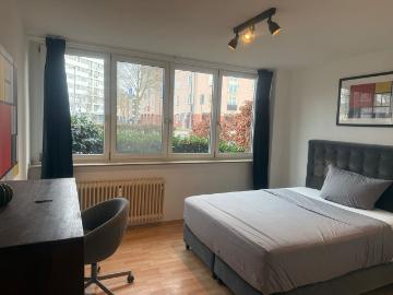 Modern 3 bedroom apartment in Düsseldorf Bilk, Dusseldorf Amsterdam Apartments for Rent
