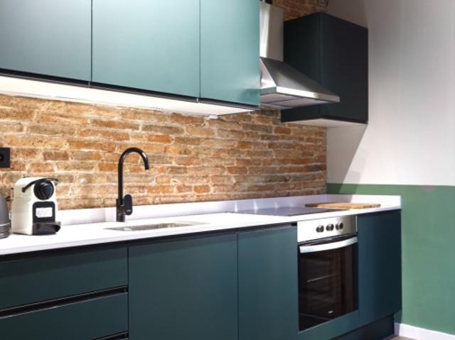 Modern 3 bedroom apartment in Poble Sec