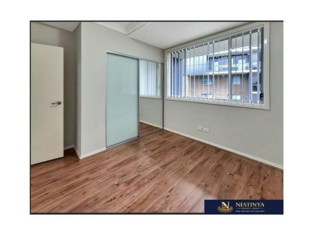Modern 3 Bedroom Apartment | Prime Ropes Crossing Location | Shopping at Your Doorstep