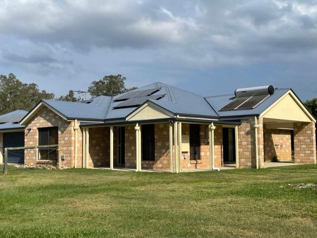 Modern 3 Bedroom Brick home on acreage in New Beith