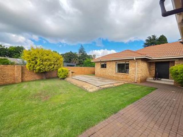 modern 3 bedroom cluster to rent in.