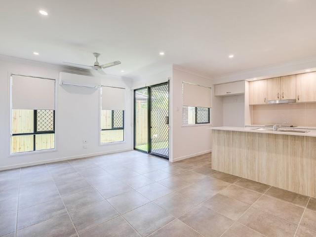 Modern 3 Bedroom Duplex!