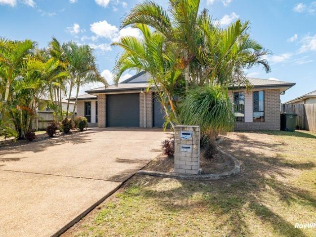 Modern 3 Bedroom Duplex with Private Yard