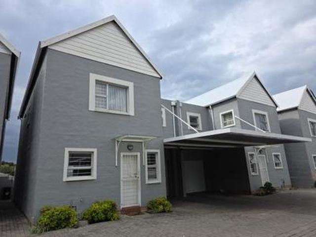 modern 3 bedroom duplex apartment in.