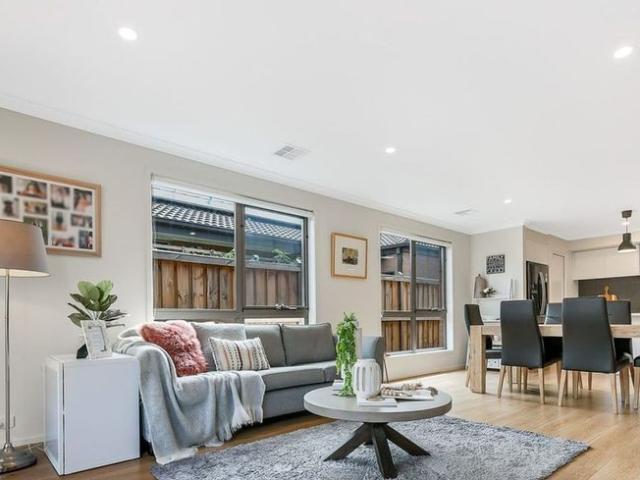 Modern 3 Bedroom Family Home Near Parks