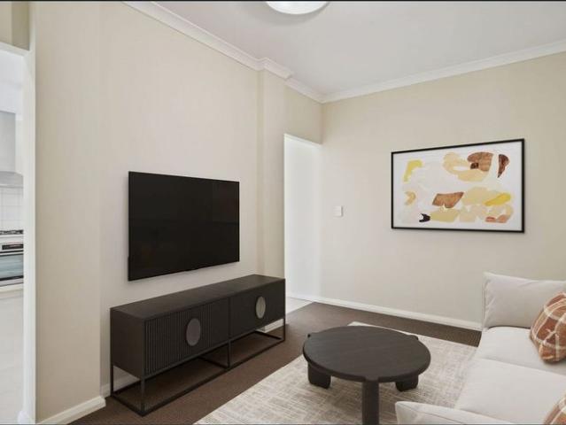 Spacious 3 Bedroom Family Home with Theatre/Rumpus Room in Prime Butler Location