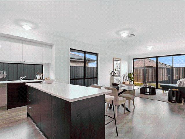 MODERN 3 BEDROOM FAMILY HOME IN ANGLE VALE