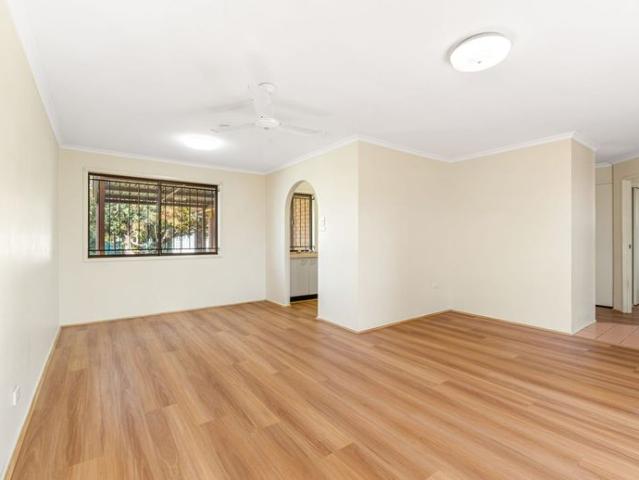 Modern 3 Bedroom Family Home in Peaceful location