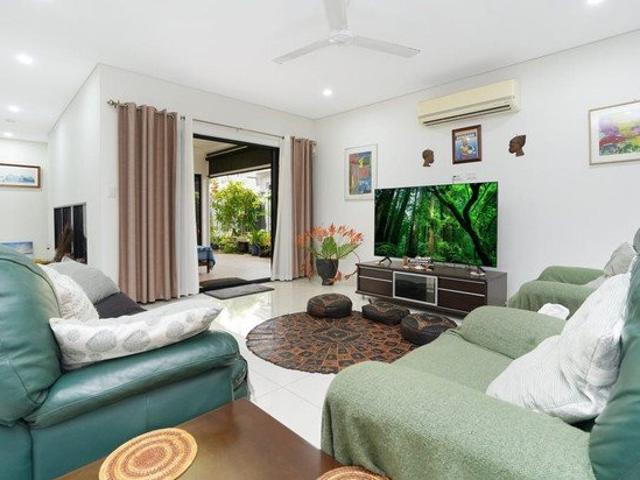 Modern 3 Bedroom Family Home with Spacious Outdoor Entertaining!