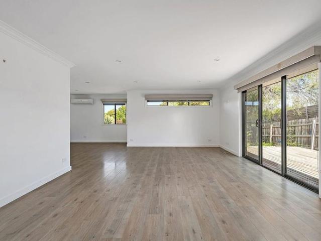 MODERN 3 BEDROOM FAMILY HOME