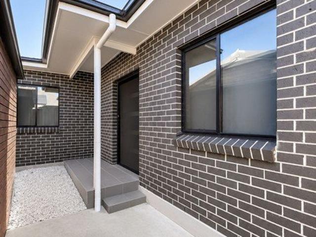 Modern 3 Bedroom Granny Flat with Stylish Finishes In Prime Location Of St Johns Park