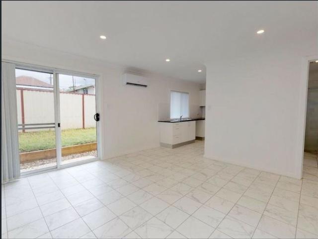 Modern 3 Bedroom Granny Flat with Private Access