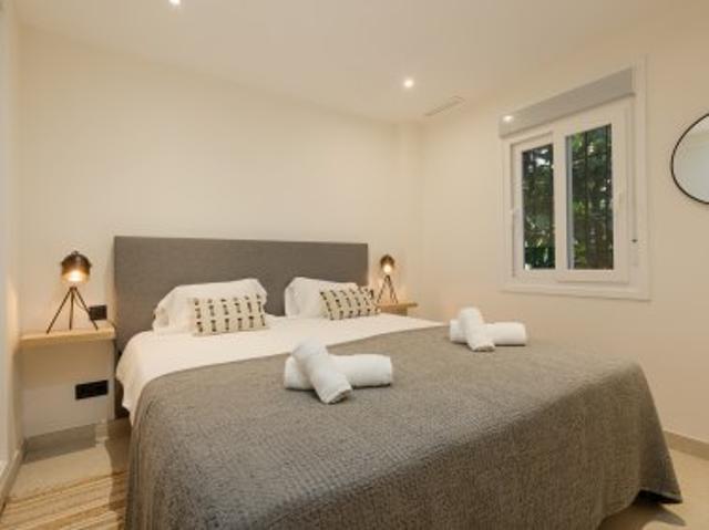 Modern 3 bedroom holiday apartment Marbella near golf and Puerto Banús
