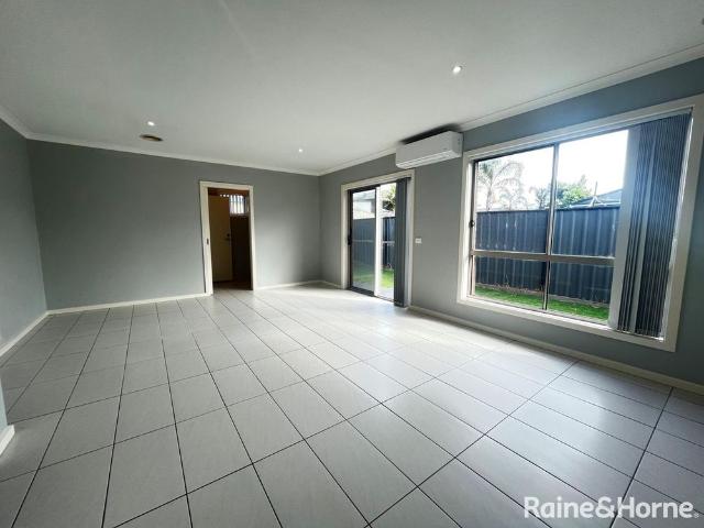 MODERN 3 BEDROOM HOME