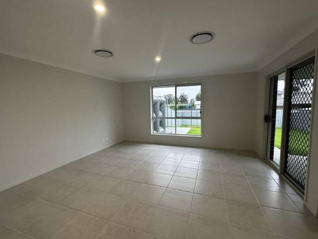 MODERN 3 BEDROOM HOME!