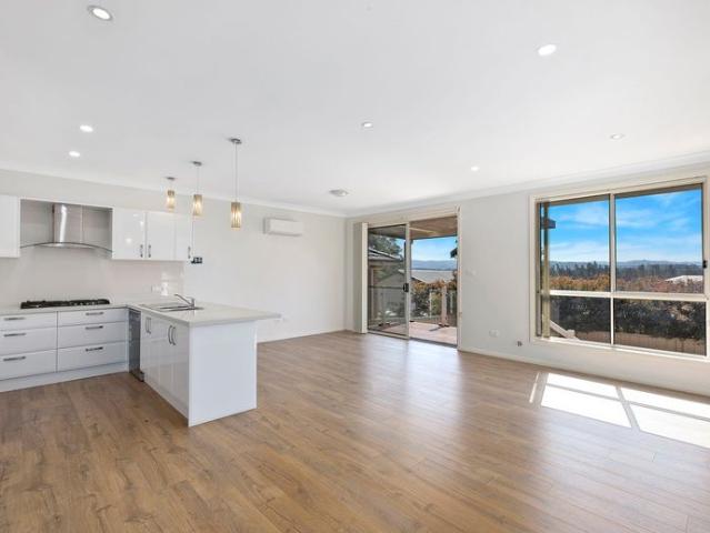MODERN 3 BEDROOM HOME