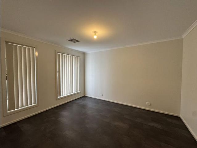 Modern 3 Bedroom Home – Comfortable Living in a Great Location!
