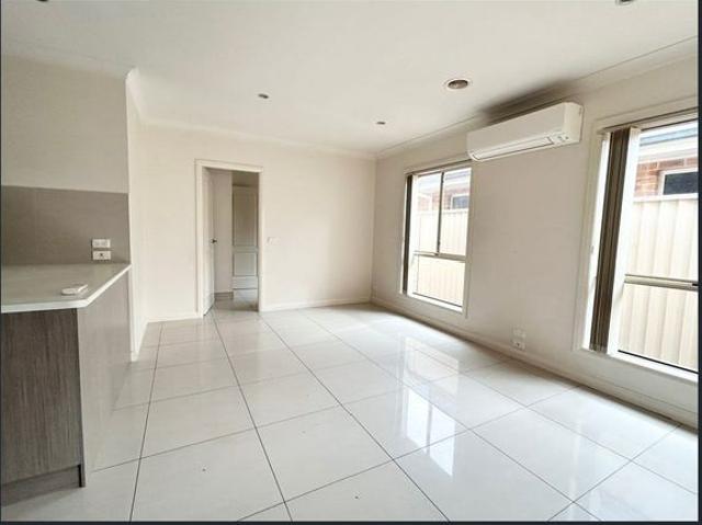 Modern 3 Bedroom Home Close to the CBD