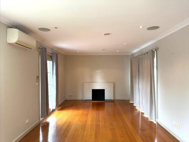 Modern 3 Bedroom Home in Convenient Location