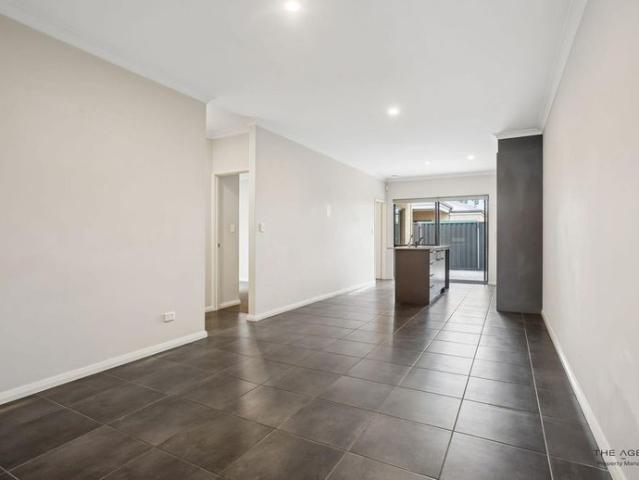 Modern 3 Bedroom Home in a Peaceful Swan View