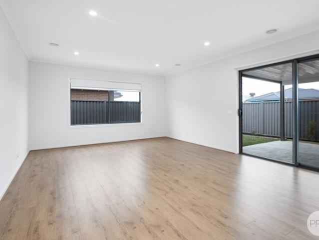 MODERN 3 BEDROOM HOME IN ALFREDTON