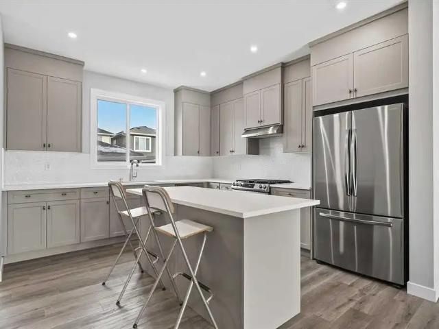 Modern 3 Bedroom Home in Alpine Park | Move In Ready