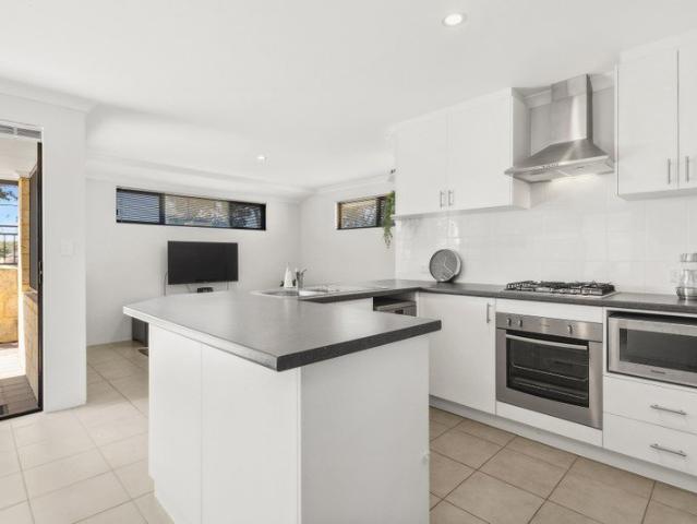 Modern 3 Bedroom Home in Piara Waters