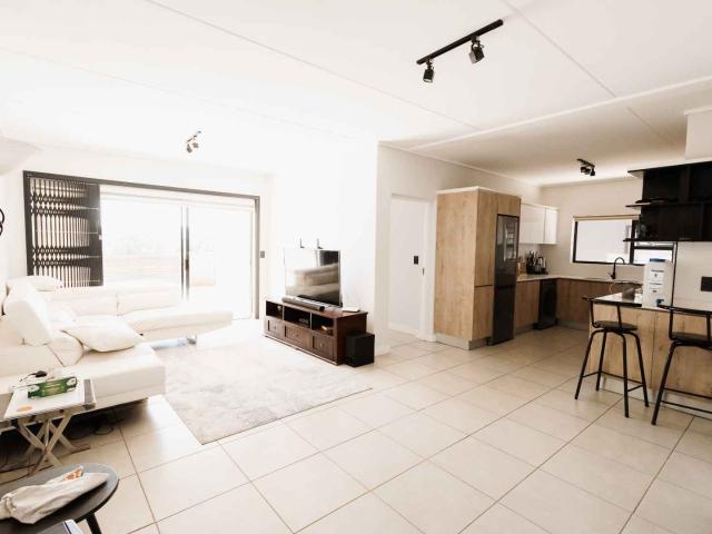 Modern 3 Bedroom Home in Prestigious Security Estate