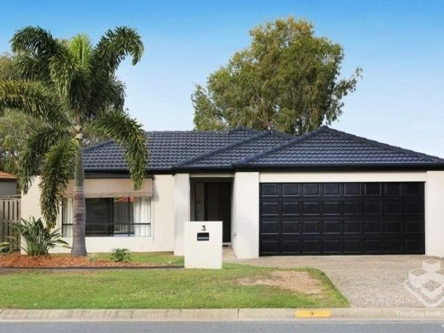 MODERN 3 BEDROOM HOME LARGE BACK YARD ? SUPER STYLISH