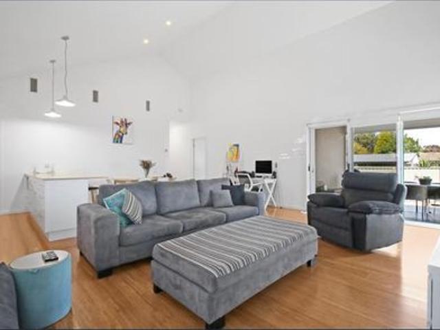 Modern 3 Bedroom Home Near Hospital