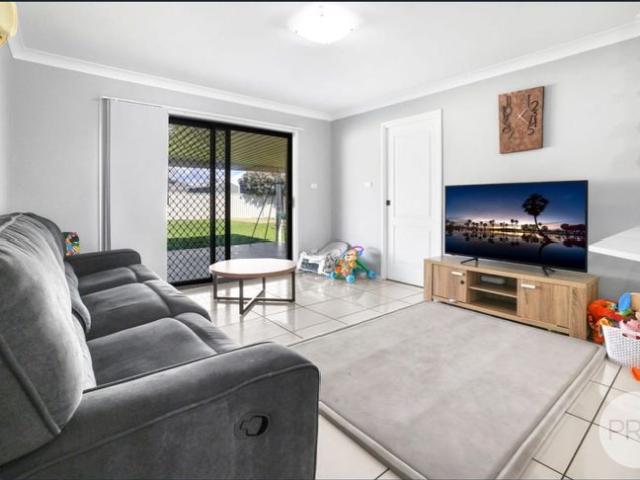 MODERN 3 BEDROOM HOME WESTDALE LOCATION