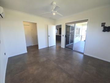 Modern 3 Bedroom Home with Vehicle Storage in Burnett Heads