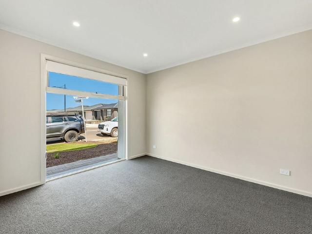Modern 3 Bedroom Home with Alfresco Entertaining