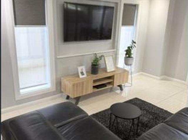 Modern 3 Bedroom Home with Ensuite & Great Entertaining Space