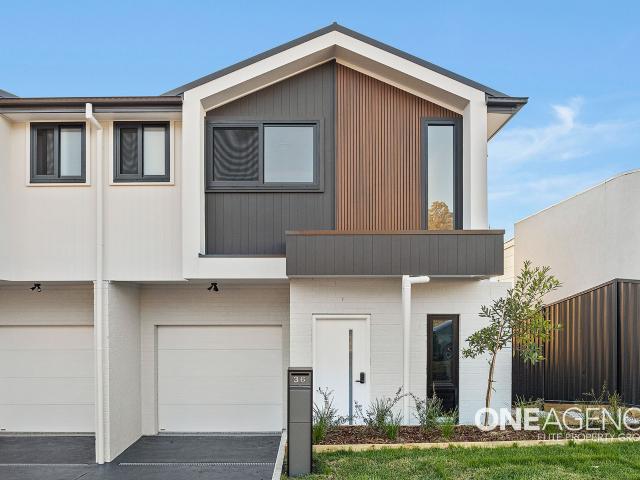 MODERN 3 BEDROOM HOME WITH ESCARPMENT VIEWS & PREMIUM FINISHES