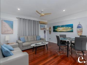 Modern 3 Bedroom Home with Hardwood Floors, Tasmanian Oak Kitchen & Large Entertaining Deck