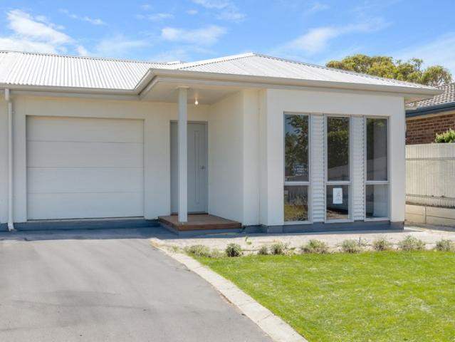 MODERN 3 BEDROOM HOME WITH MASTER ENSUITE