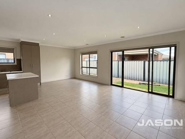 Modern 3 Bedroom Home with Multiple Living Areas