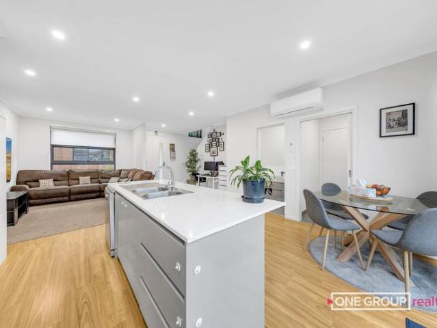 Modern 3‑Bedroom Home with Solar & Comfort Throughout