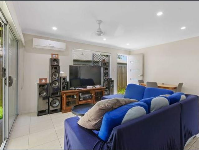 Modern 3 Bedroom House in Loganlea