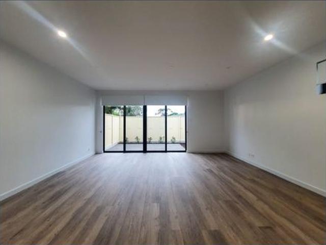 MODERN, 3 BEDROOM HOUSE WITH A/C