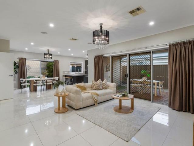 Modern 3 Bedroom Living FOR RENT!
