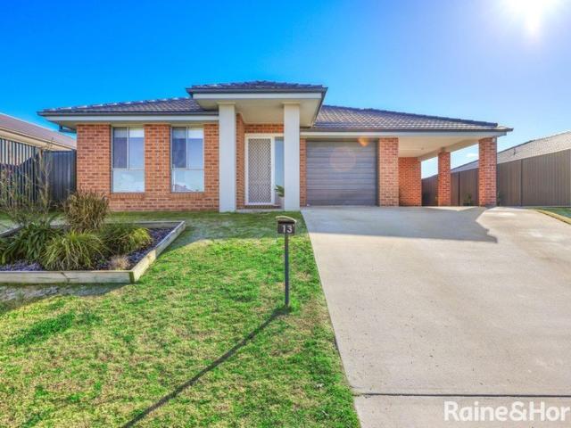 Modern 3 Bedroom Living in Peaceful Kootingal