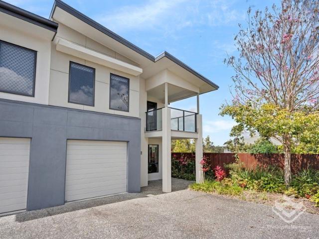 MODERN 3 BEDROOM PARKSIDE TOWNHOUSE | BALCONY WITH PARK VIEWS | BEST UNIT IN THE COMPLEX