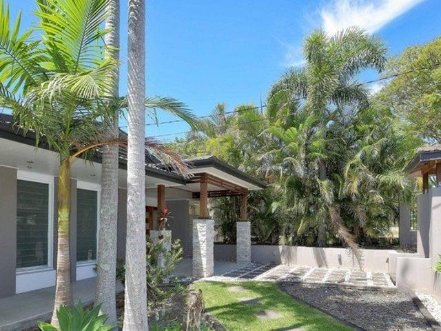 MODERN 3 BEDROOM RENTALHOUSE IN PEACEFUL MOUNT GRAVATT EAST
