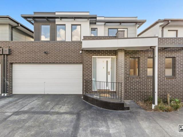 Modern 3 Bedroom Townhouse