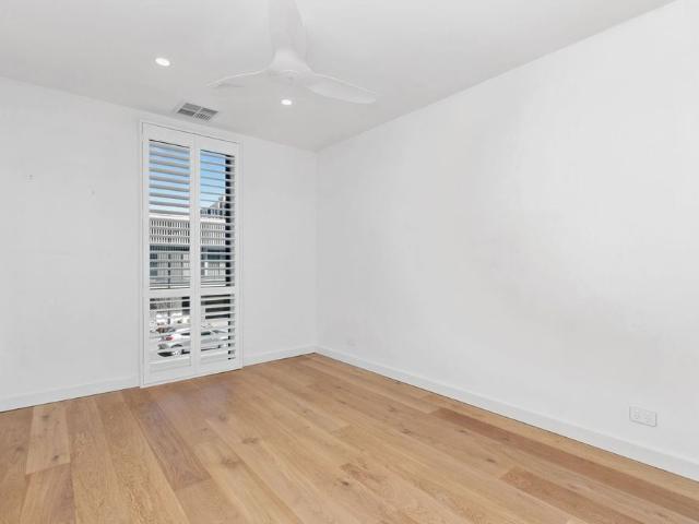 Modern 3 bedroom townhouse with low maintenance living