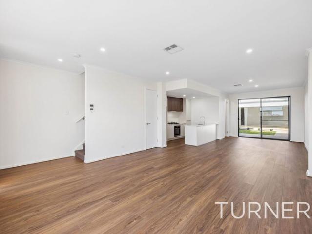 Modern 3 Bedroom Townhouse with Scenic Views
