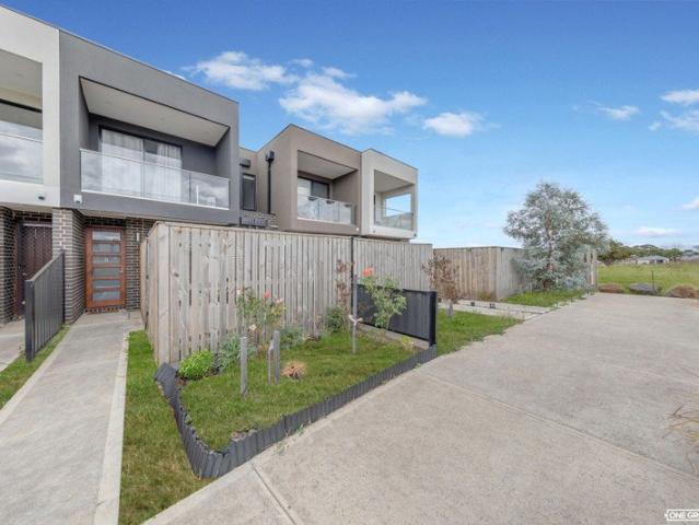 Modern 3 Bedroom Townhouse with Spacious Balcony & Premium Features