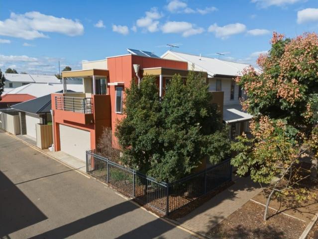 Modern 3 Bedroom Townhouse with Spacious Living & Secure Double Garage